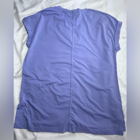 Banana Republic V Neck Tee Short Sleeve - Picture 2 of 7